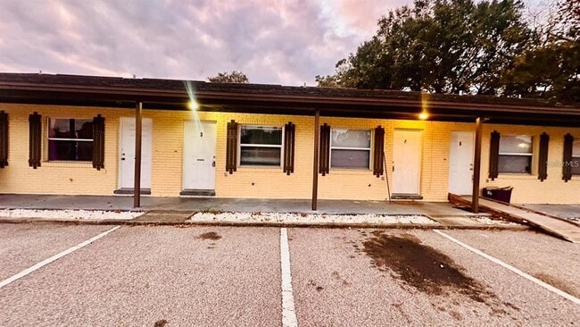 property at 979 S Berkley Rd