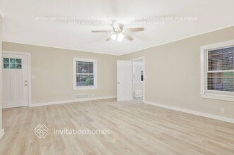 195 Woods Dr NE in Marietta, GA - Building Photo - Building Photo