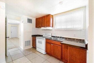 3802 Melaleuca Ln in Lake Worth Beach, FL - Building Photo - Building Photo