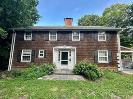 131 Whisconier Rd in Brookfield, CT - Building Photo