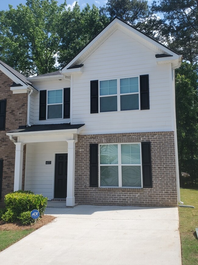 property at 4277 Arcadia Dr