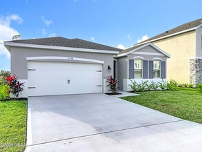 3354 Arch Ave in Ormond Beach, FL - Building Photo - Building Photo