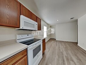 1995 Kickapoo Trl in Heartland, TX - Building Photo - Building Photo