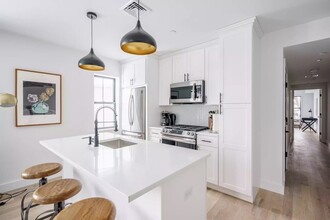 631 Saratoga St in Boston, MA - Building Photo - Building Photo