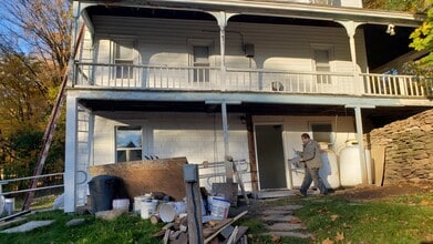 3 Church St, Unit #1 in Stamford, NY - Foto de edificio - Building Photo