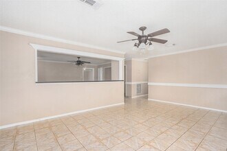 16900 Wellborne Rd in Pearland, TX - Foto de edificio - Building Photo