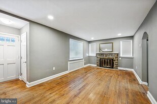 703 N Providence Rd in Media, PA - Building Photo