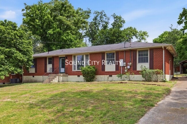 7016 Bonnalake Dr in Nashville, TN - Building Photo - Building Photo