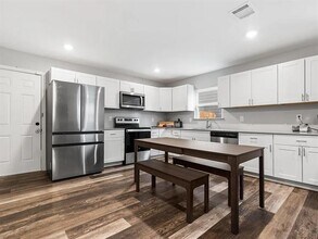 2819 Alabama Ave in Dallas, TX - Building Photo - Building Photo