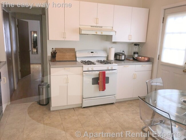 60 Sacramento St, Unit #1 in Cambridge, MA - Building Photo - Building Photo