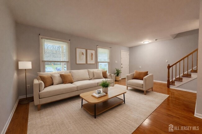 6 Allison Dr in East Brunswick, NJ - Building Photo - Building Photo