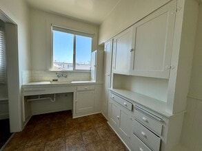 1851 Normandie Ave in Los Angeles, CA - Building Photo - Building Photo