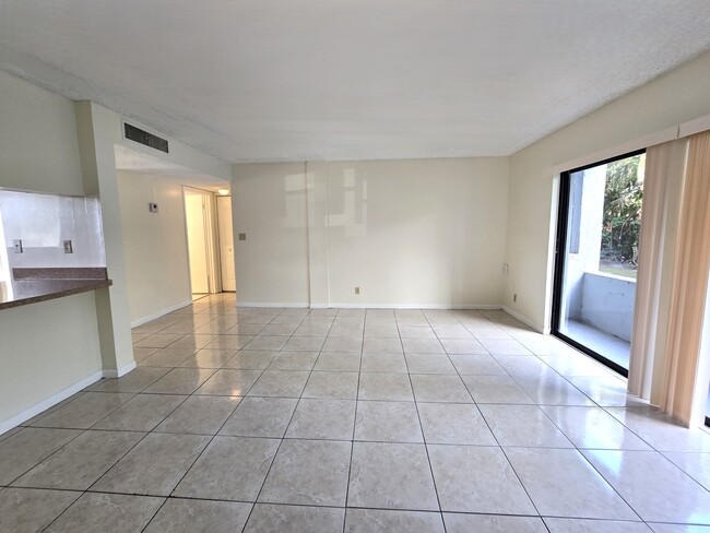 1700 N Congress Ave in West Palm Beach, FL - Building Photo - Building Photo