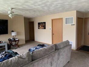1207 Stonewood Crossing in Sun Prairie, WI - Building Photo - Building Photo