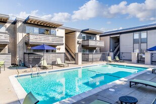 Vista Terrace Apartments in Walnut Creek, CA - Building Photo