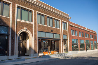 Ford Lofts in Okmulgee, OK - Foto de edificio - Building Photo