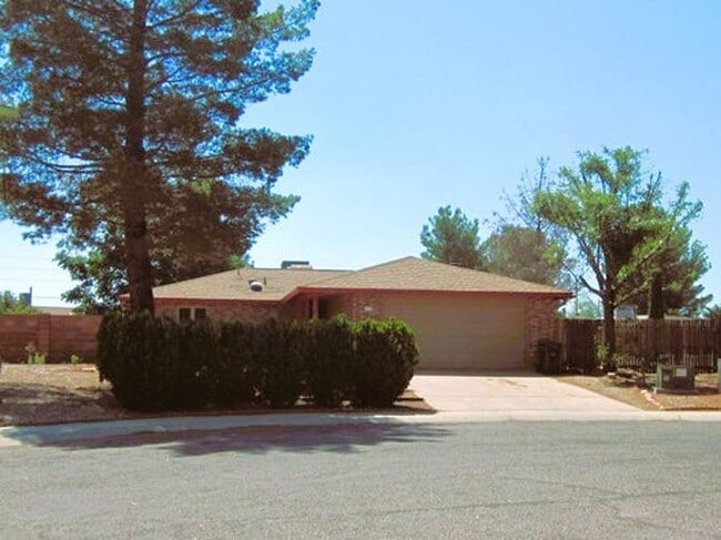property at 1425 Plaza Seca