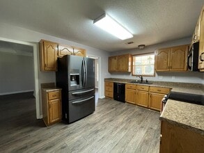 102 S Gala Ct in Bonaire, GA - Building Photo - Building Photo