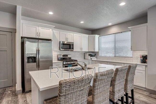 12704 S Doc Sorenson Ln in Riverton, UT - Building Photo - Building Photo