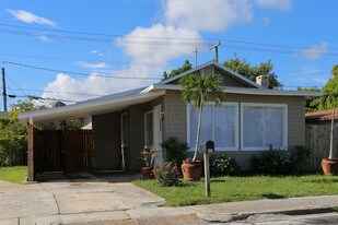 416 Malverne Rd in West Palm Beach, FL - Building Photo