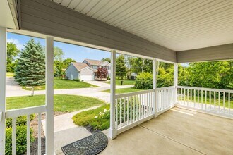 25 E Cuyuga Dr in Powell, OH - Building Photo - Building Photo