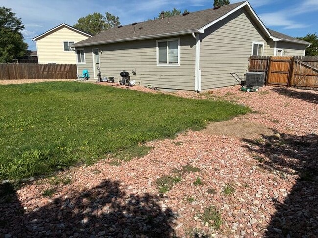 120 Katsura Cir in Milliken, CO - Building Photo - Building Photo