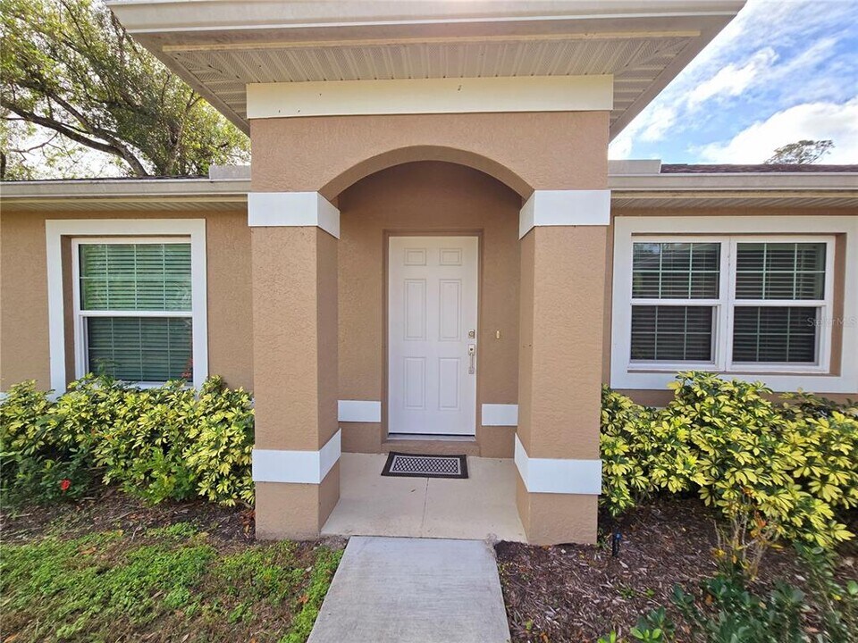 5079 Bonnet Ave in North Port, FL - Building Photo