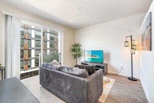 16450 Redmond Way in Redmond, WA - Building Photo