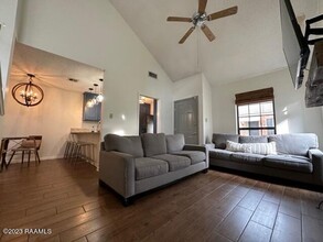 202 Long Plantation Blvd in Lafayette, LA - Building Photo - Building Photo