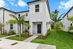 35779 SW 178th Ct in Homestead, FL - Building Photo