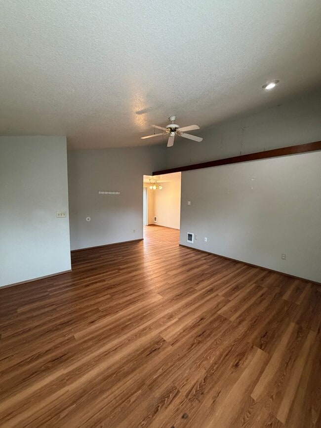 1474 Diamond Rd SE in Lacey, WA - Building Photo - Building Photo