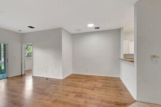 3070 Grandiflora Dr in Greenacres, FL - Building Photo - Building Photo