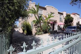 143-145 S Catalina St in Los Angeles, CA - Foto de edificio - Building Photo