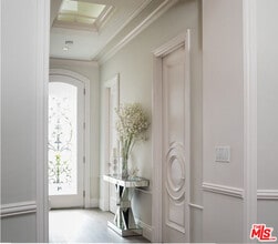 210 S Westgate Ave in Los Angeles, CA - Building Photo - Building Photo