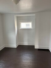 1310 S Jackson St in Jackson, MI - Foto de edificio - Building Photo