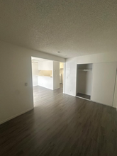 1132 Wilmington Blvd, Unit 115 in Los Angeles, CA - Building Photo - Building Photo