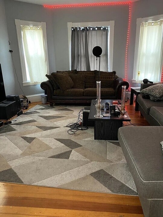 28 Gershom Ave in Lowell, MA - Building Photo