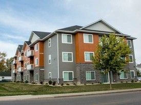 Northern Commons Apartments in Aberdeen, SD - Building Photo