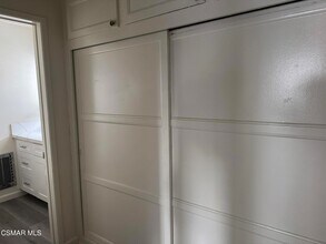 13507 Victory Blvd, Unit 11 in Los Angeles, CA - Foto de edificio - Building Photo