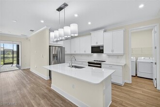 10279 Bonavie Cv Dr in Ft. Myers, FL - Building Photo - Building Photo