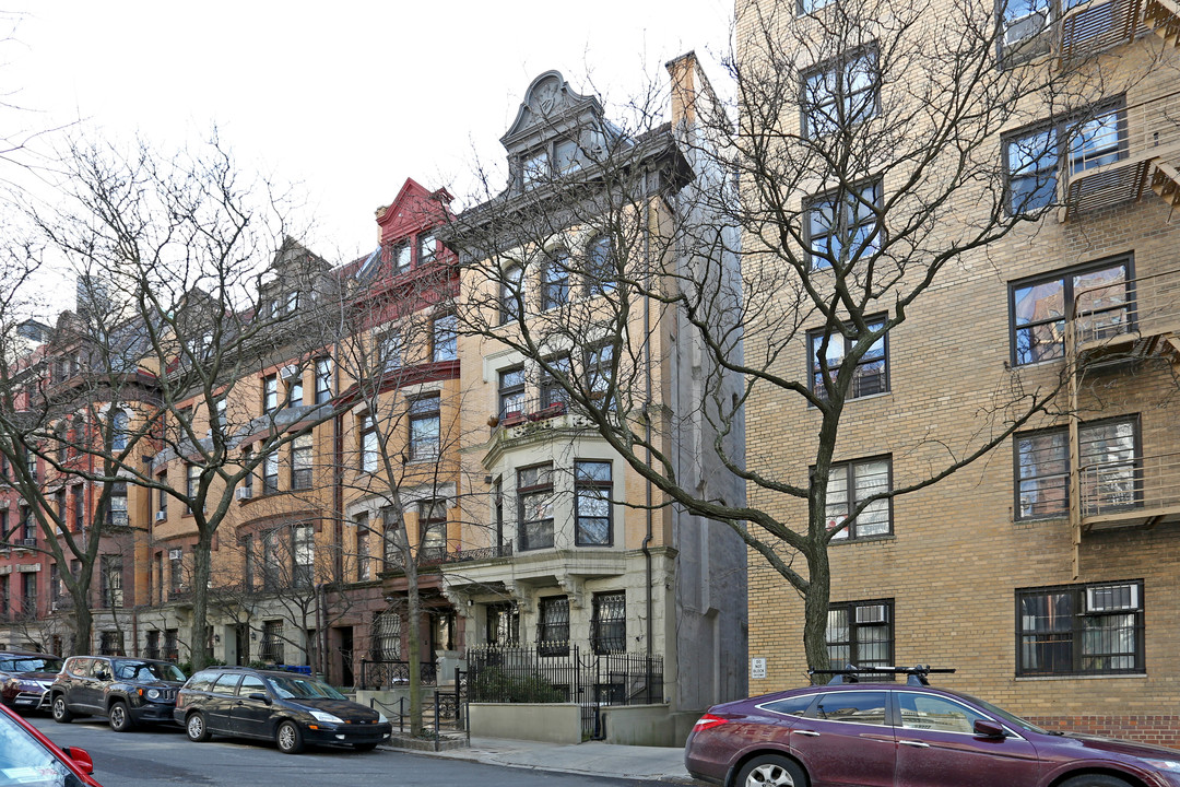 318 W 107th St in New York, NY - Foto de edificio