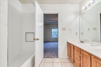 14030 Merseyside Dr in Pflugerville, TX - Building Photo - Building Photo