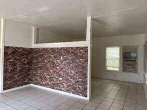 4309 Fredericksburg Rd in Balcones Heights, TX - Building Photo - Building Photo