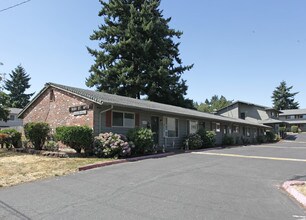 Bush Street in Portland, OR - Foto de edificio - Building Photo