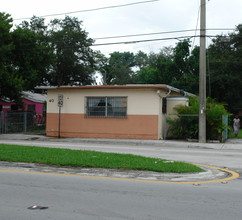 46-56 NW 62nd St in Miami, FL - Building Photo - Building Photo