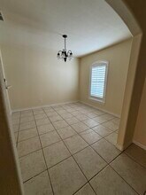 1020 Dicky Ln in Laredo, TX - Building Photo - Building Photo