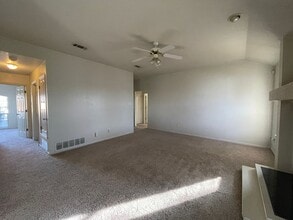 3901 Littlerock Dr in Killeen, TX - Building Photo - Building Photo