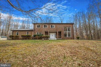 8009 Poplar Hill Dr in Clinton, MD - Building Photo - Building Photo