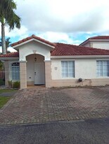 7339 NW 173rd Dr in Hialeah, FL - Building Photo