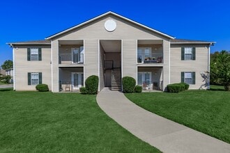 The Grand at 150 in Dickson, TN - Building Photo - Building Photo
